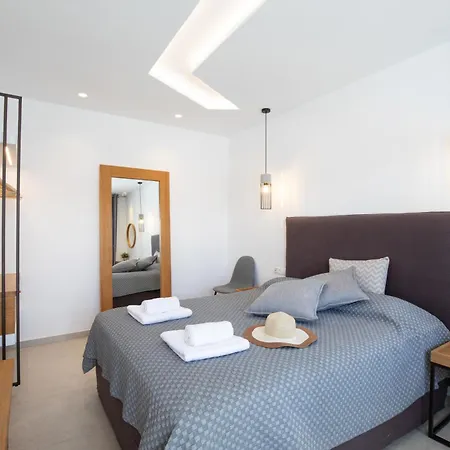 酒店 Agia Anna Beachfront Boutique 3*