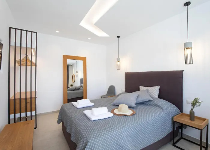 酒店 Agia Anna Beachfront Boutique 3*