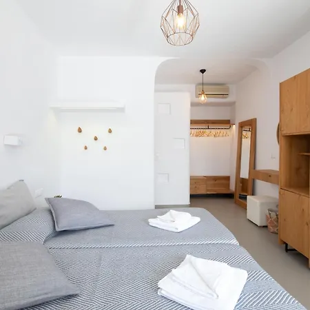 酒店 Agia Anna Beachfront Boutique 3*