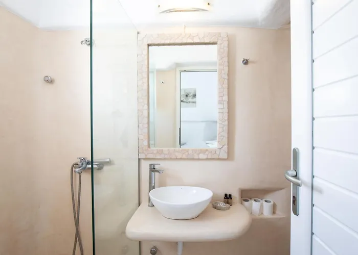 Agia Anna Beachfront Boutique Otel