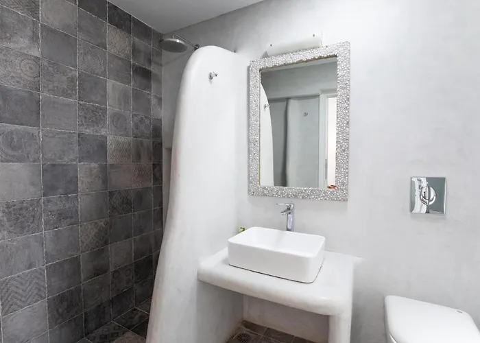 Agia Anna Beachfront Boutique Otel 3*