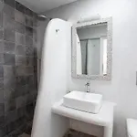 Agia Anna Beachfront Boutique מלון 3*