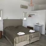 מלון Agia Anna Beachfront Boutique פאראגה