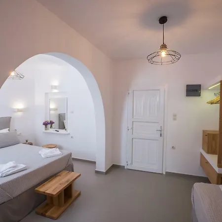 Agia Anna Beachfront Boutique 酒店 3*